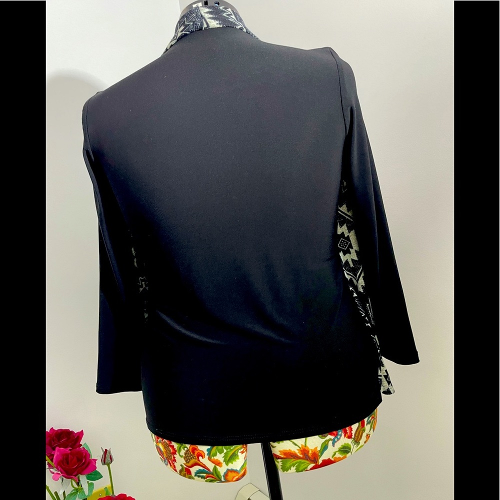 Hamilton Cardigan Blouse, 1 piece - Picture 3 of 9